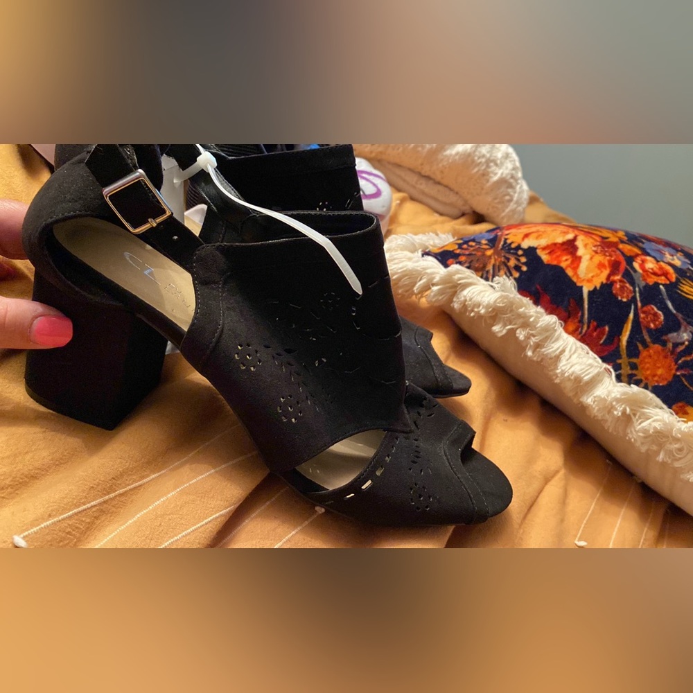 Chines laundry black strappy boho sandal